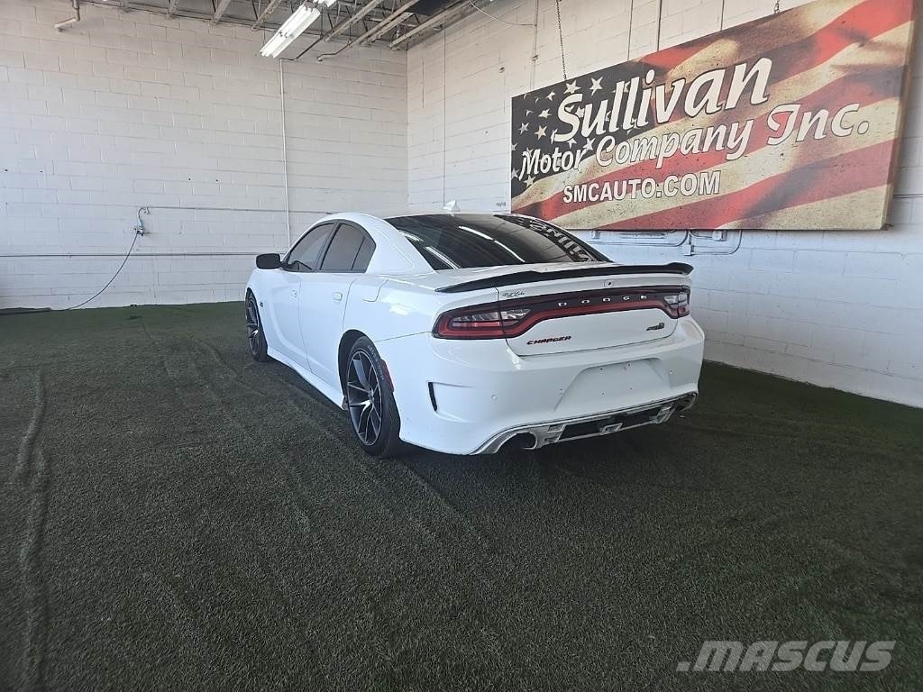 Dodge Charger PKWs