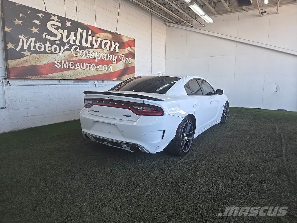 Dodge Charger PKWs