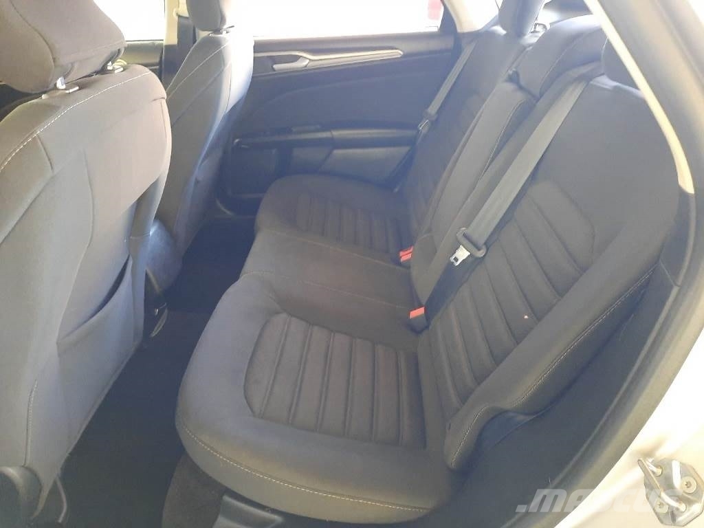 Ford Fusion 자동차