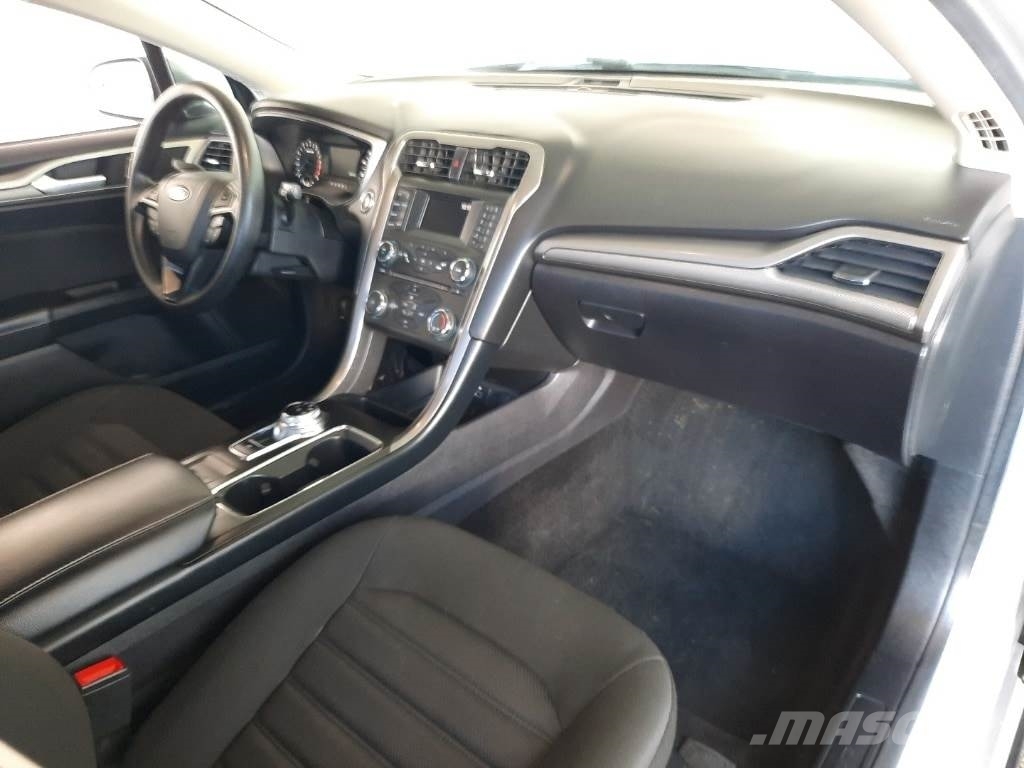 Ford Fusion 자동차