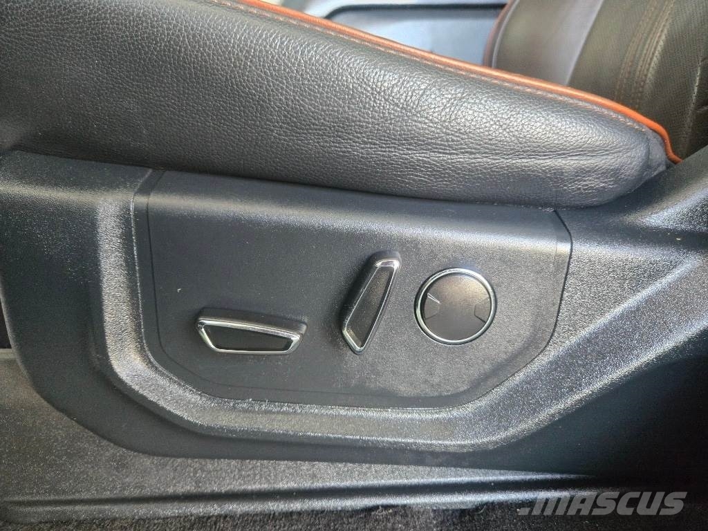Ford Expedition Max Auto's