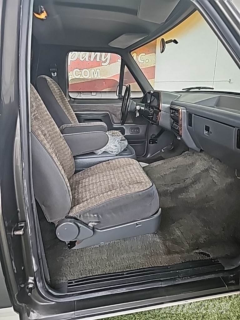 Ford Bronco 자동차