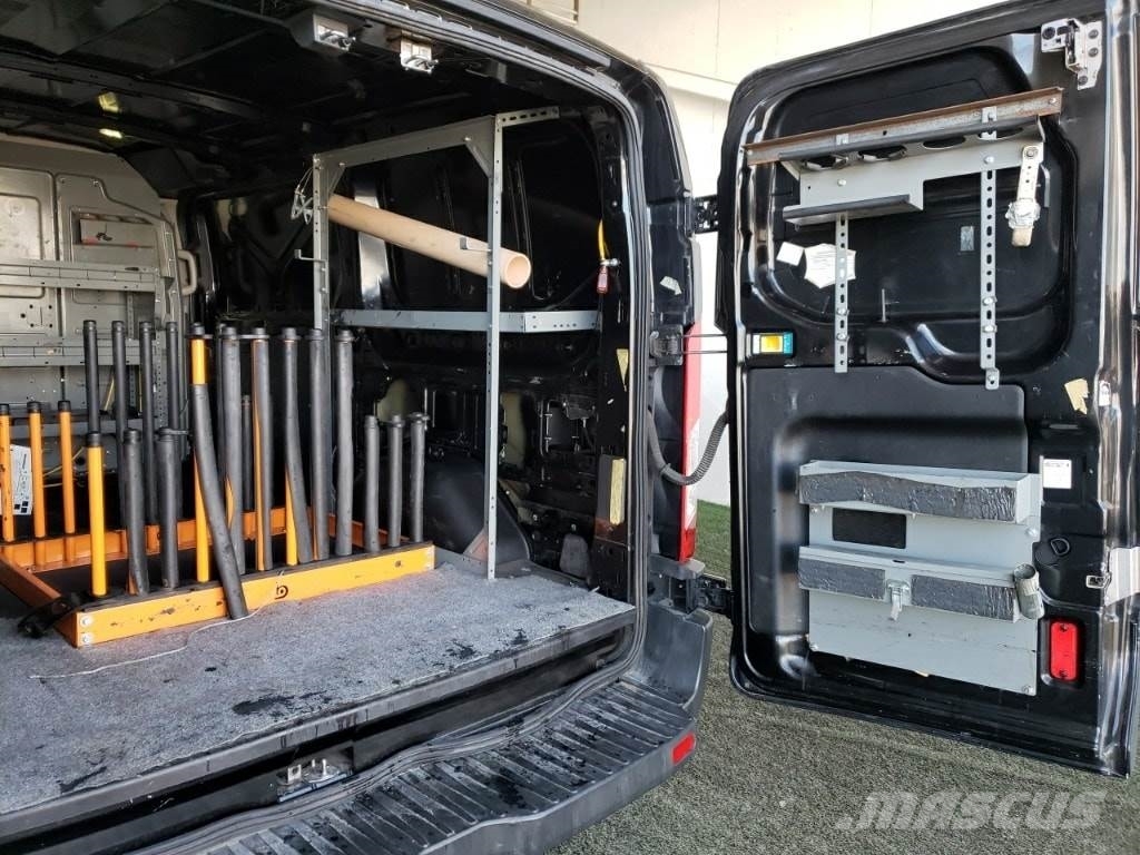 Ford Transit-150 Anders