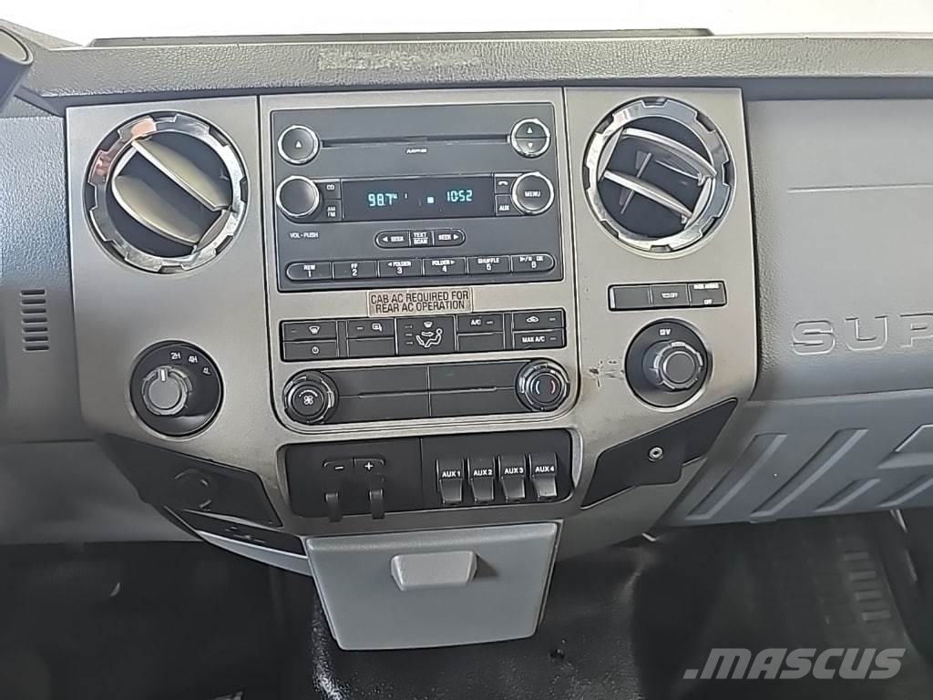 Ford F-450 Chassis شاحنات خفيفة/مفصلية الجوانب