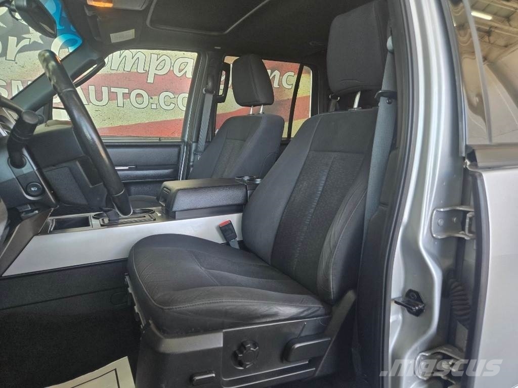 Ford Expedition 汽車