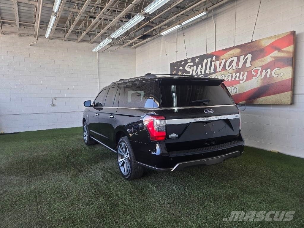 Ford Expedition Max Auto's