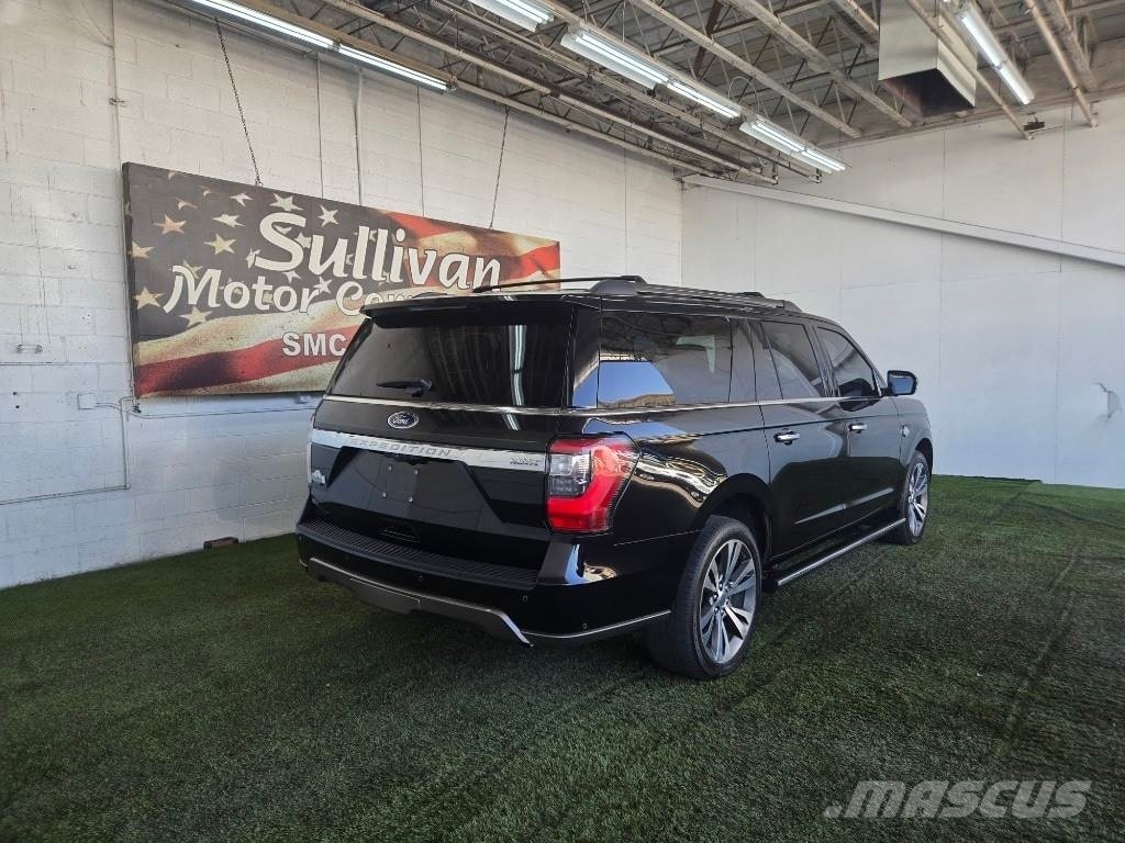 Ford Expedition Max Auto's