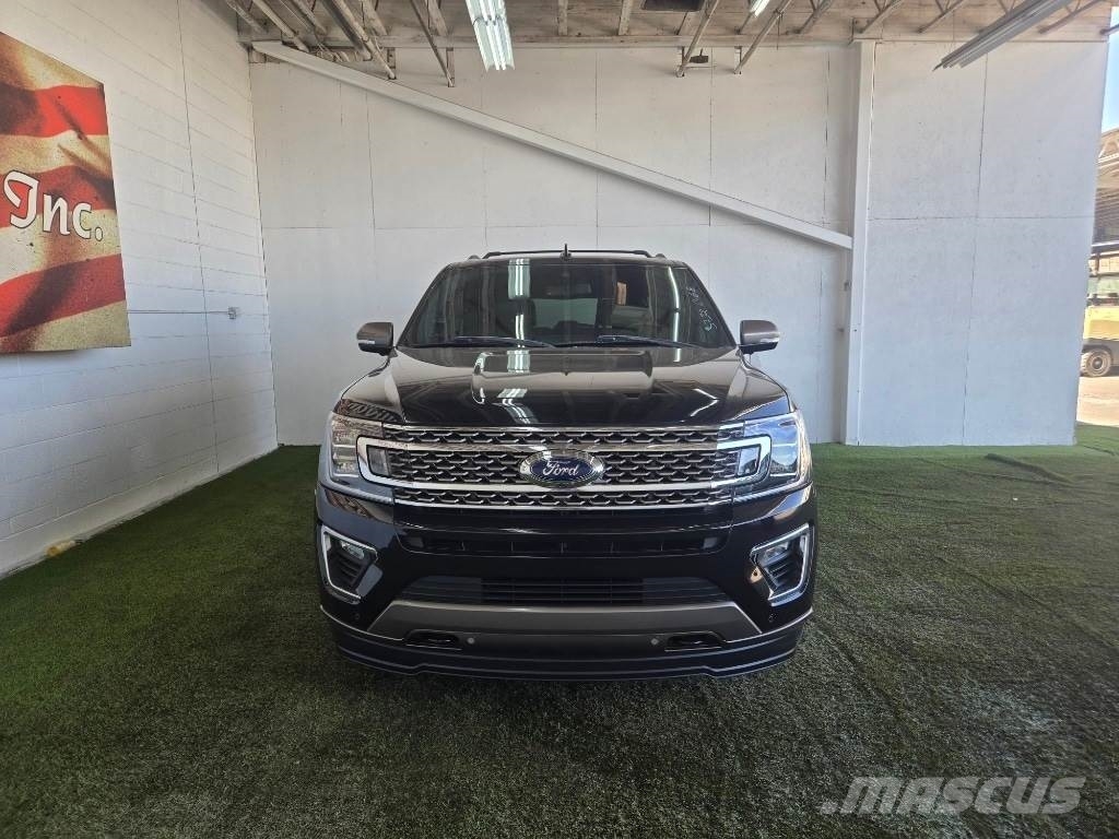 Ford Expedition Max Auto's