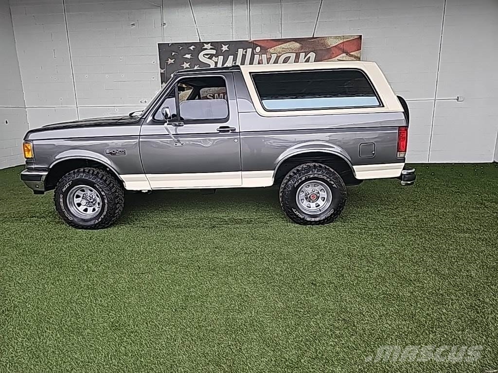 Ford Bronco 자동차