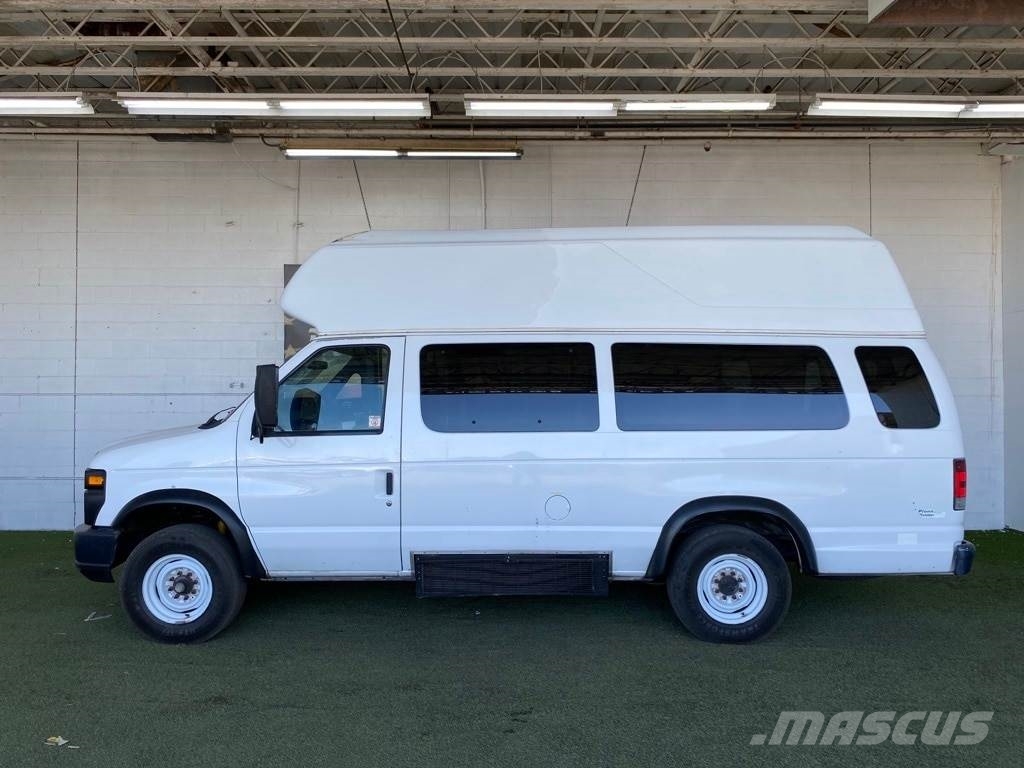 Ford E-350 Super Duty Κλειστού τύπου