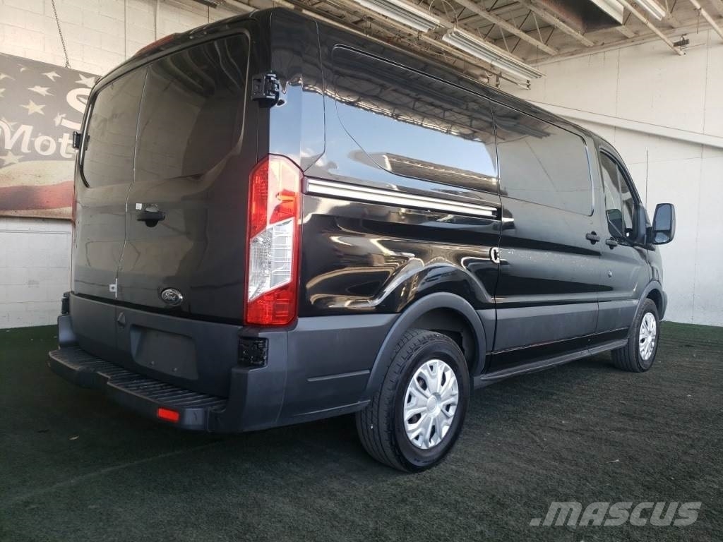 Ford Transit-150 Anders