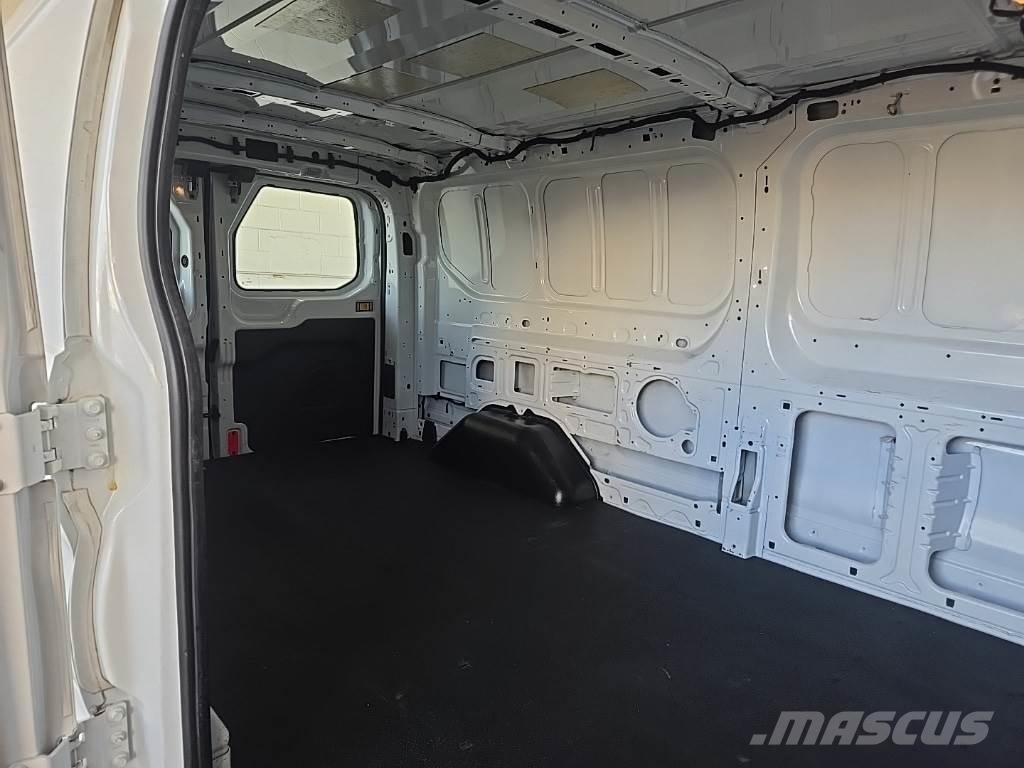Ford Transit-350 車廂