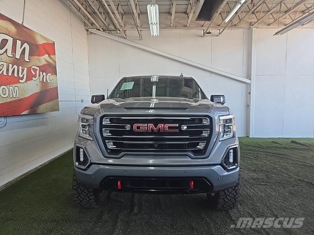 GMC Sierra 1500 شاحنات خفيفة/مفصلية الجوانب