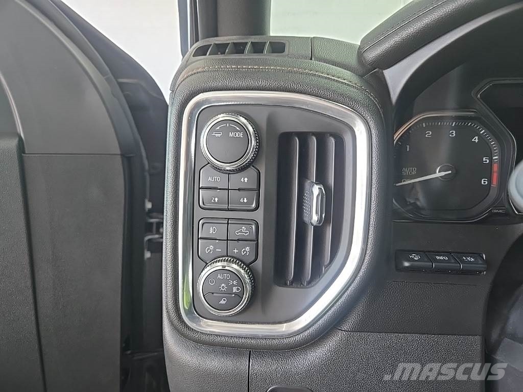 GMC Sierra 1500 شاحنات خفيفة/مفصلية الجوانب