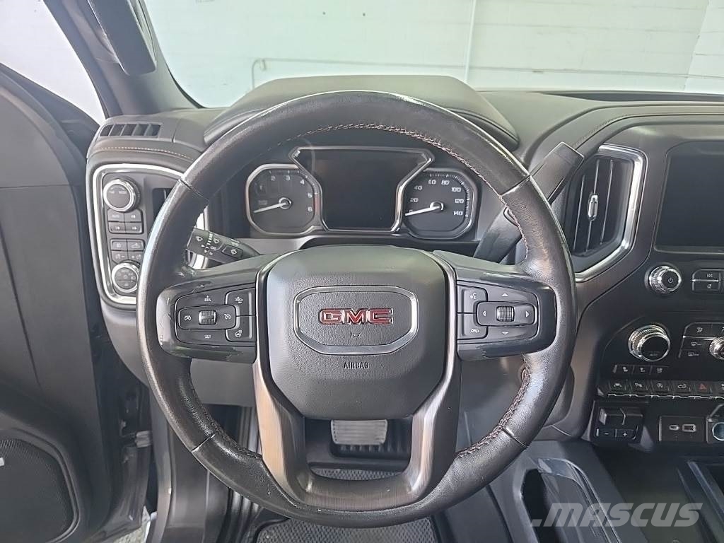 GMC Sierra 1500 شاحنات خفيفة/مفصلية الجوانب