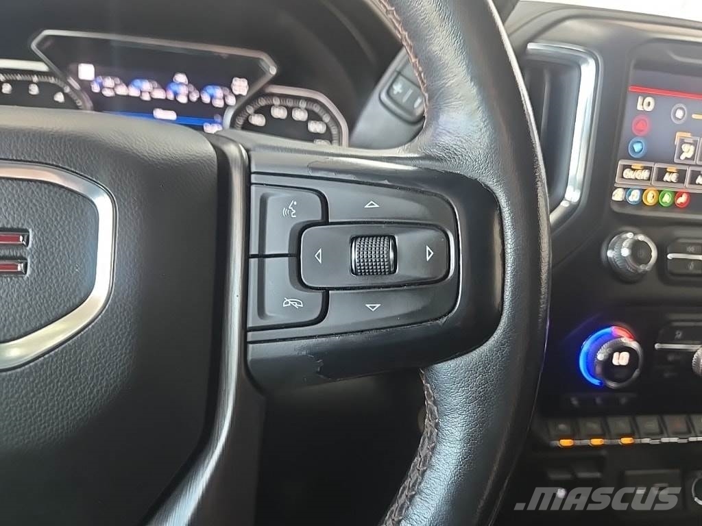 GMC Sierra 1500 شاحنات خفيفة/مفصلية الجوانب