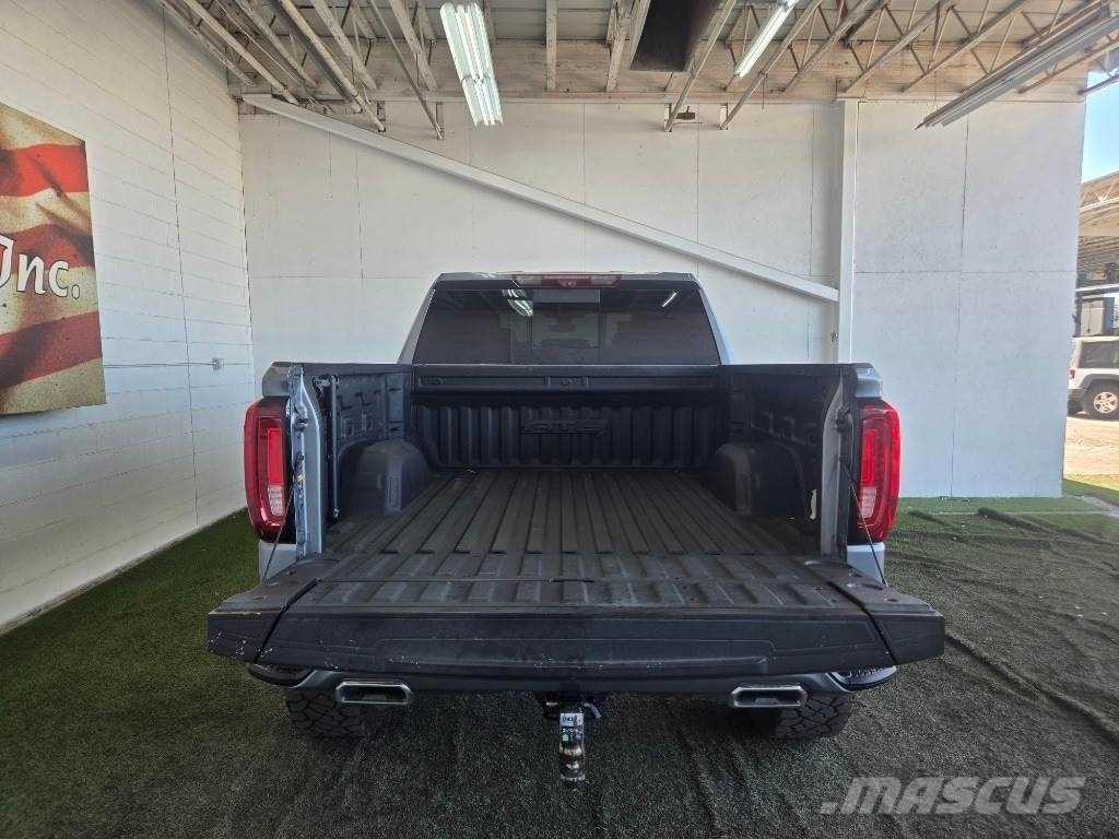 GMC Sierra 1500 شاحنات خفيفة/مفصلية الجوانب