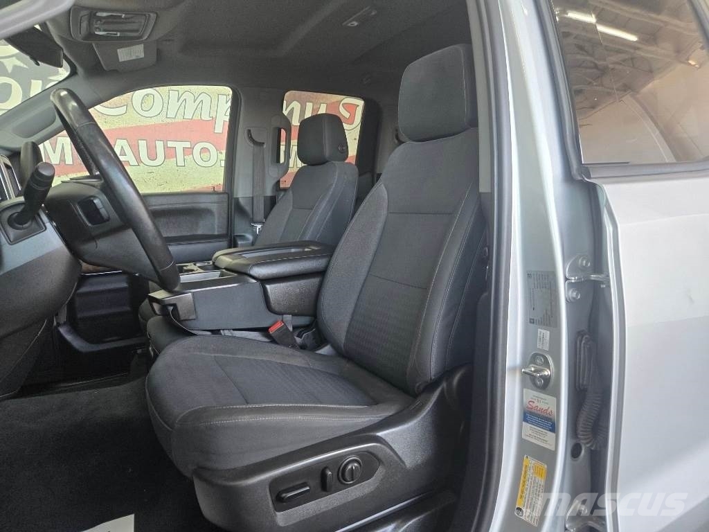 GMC Sierra 1500 شاحنات خفيفة/مفصلية الجوانب
