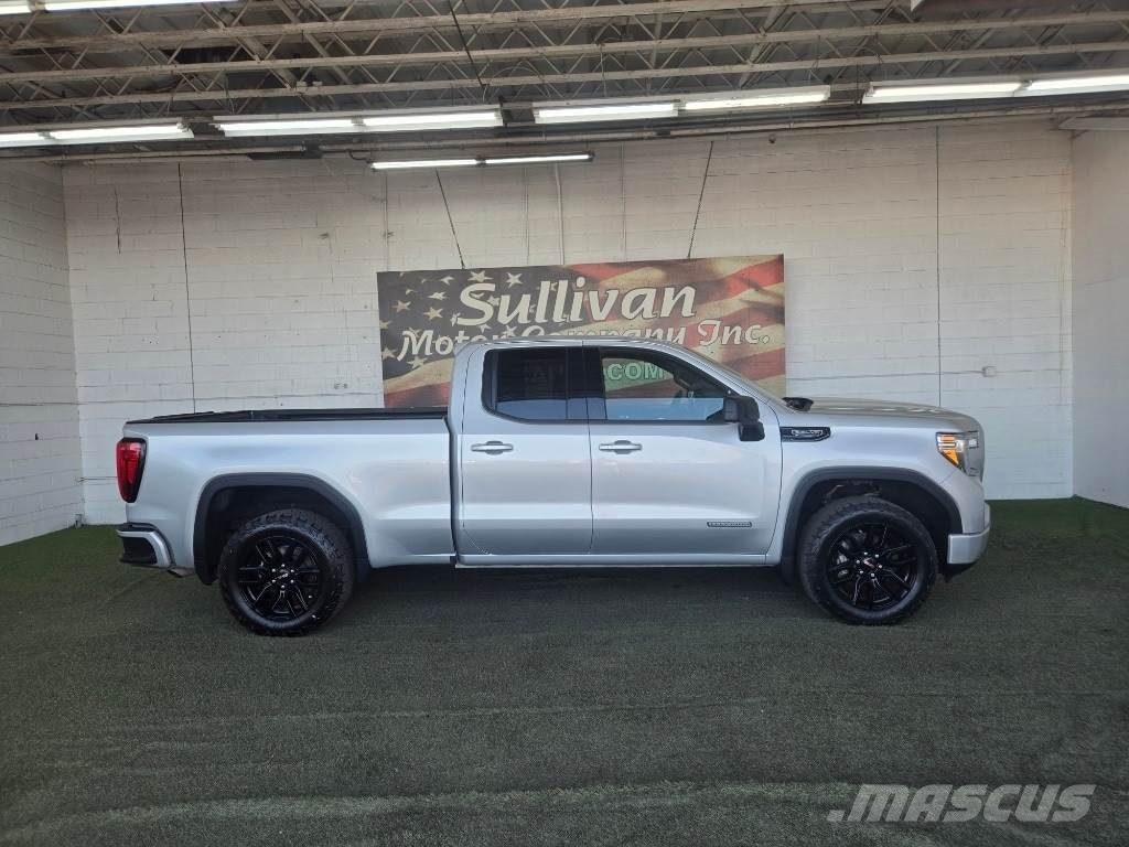 GMC Sierra 1500 شاحنات خفيفة/مفصلية الجوانب