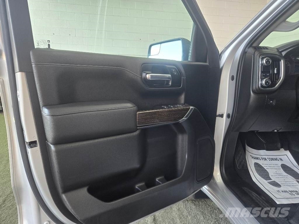 GMC Sierra 1500 شاحنات خفيفة/مفصلية الجوانب