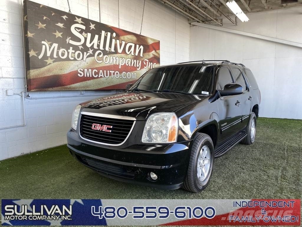 GMC Yukon Автомобілі