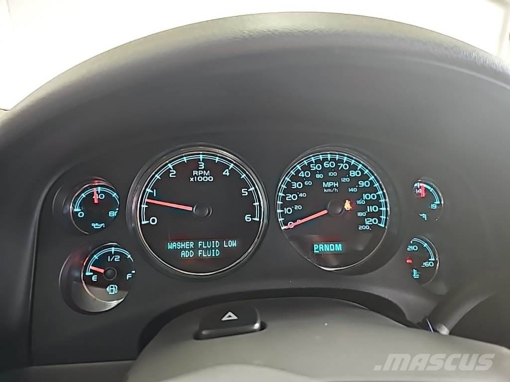 GMC Yukon Автомобілі