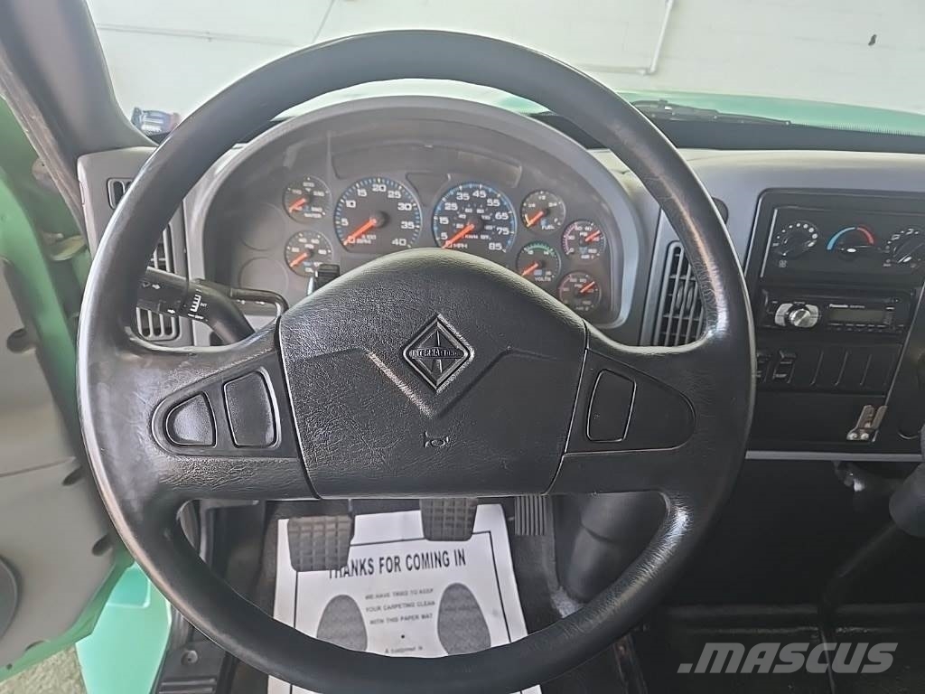 International 4300 기타 트럭