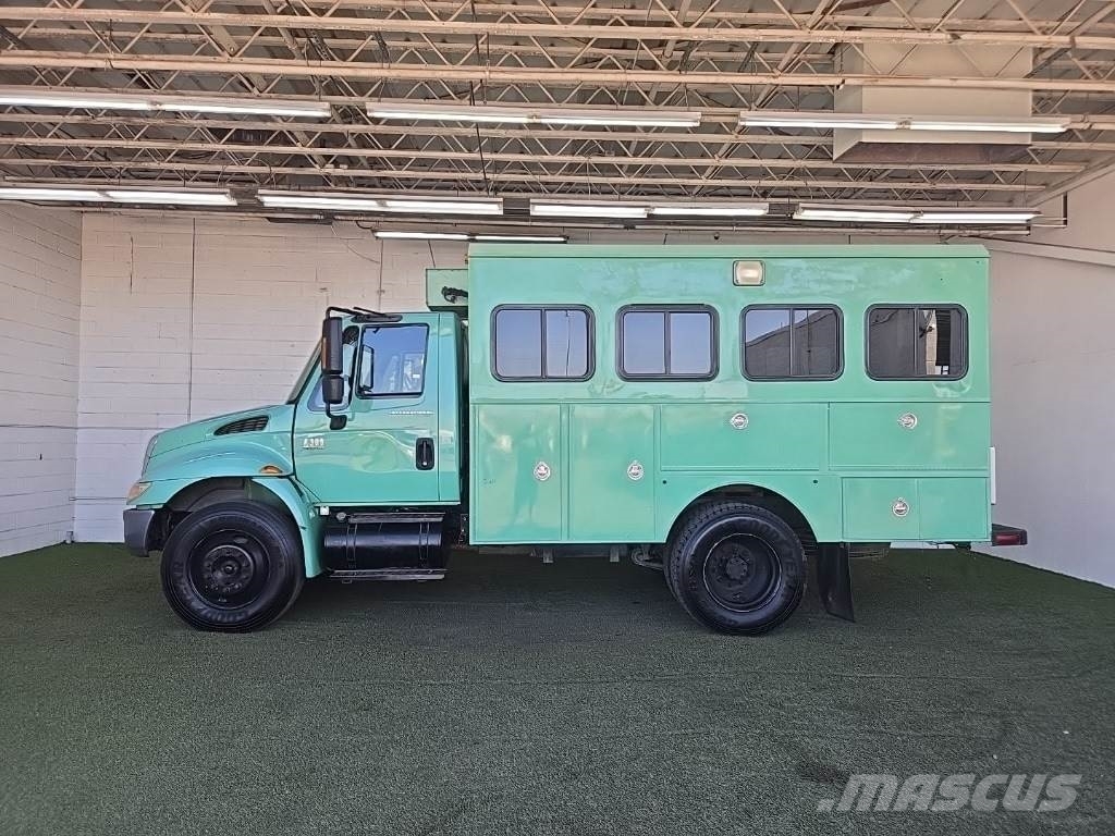 International 4300 기타 트럭
