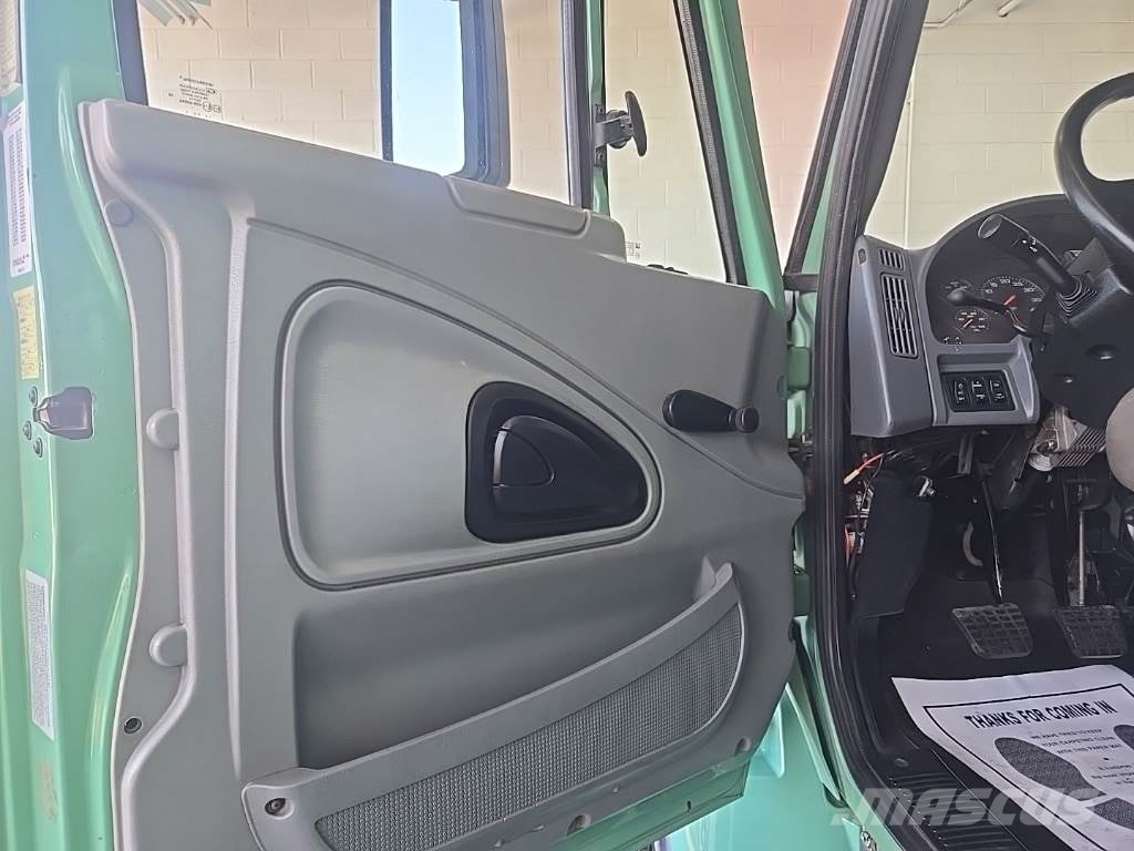 International 4300 기타 트럭