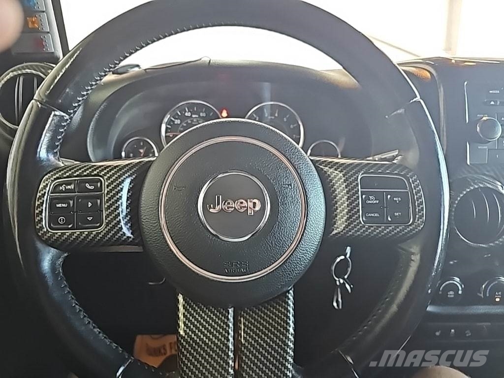 Jeep Wrangler JK Unlimited Otomobiller