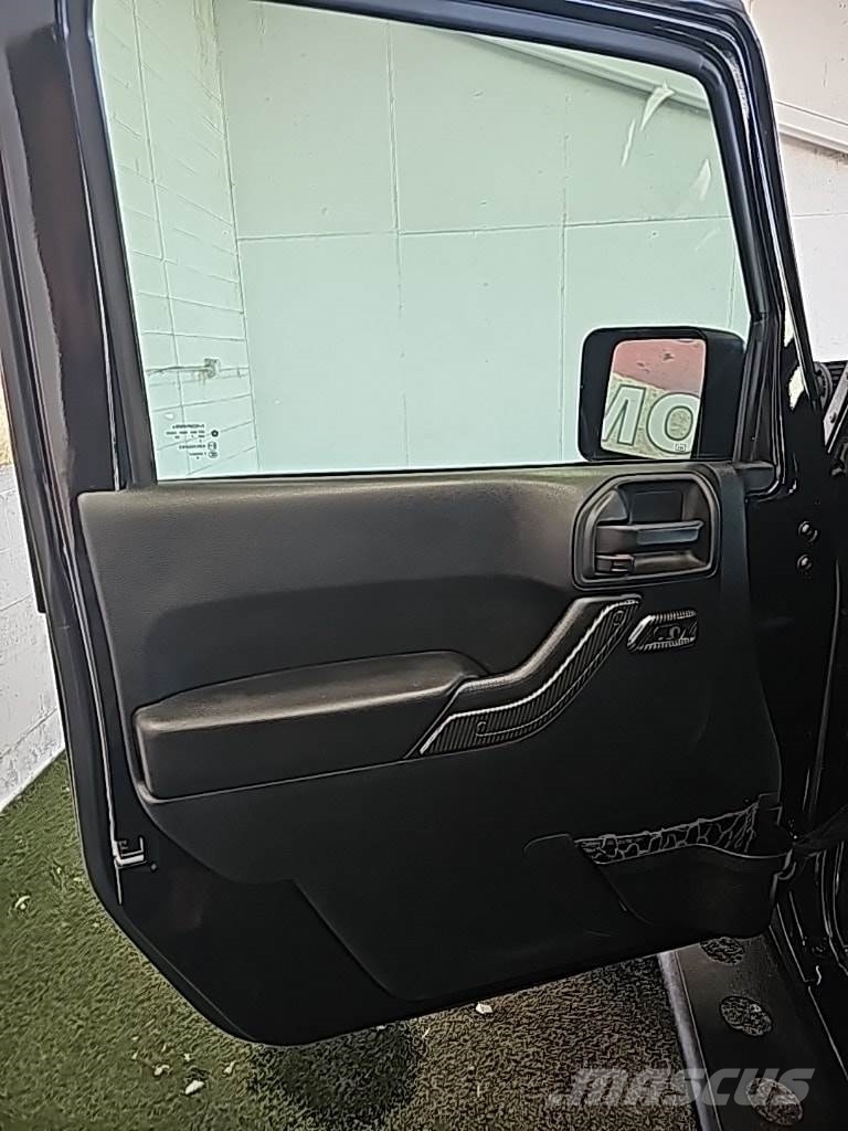 Jeep Wrangler JK Unlimited Otomobiller