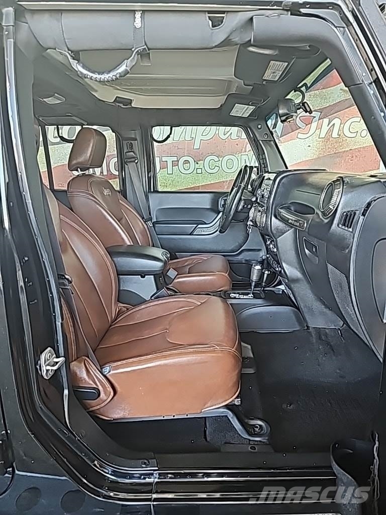 Jeep Wrangler JK Unlimited Otomobiller
