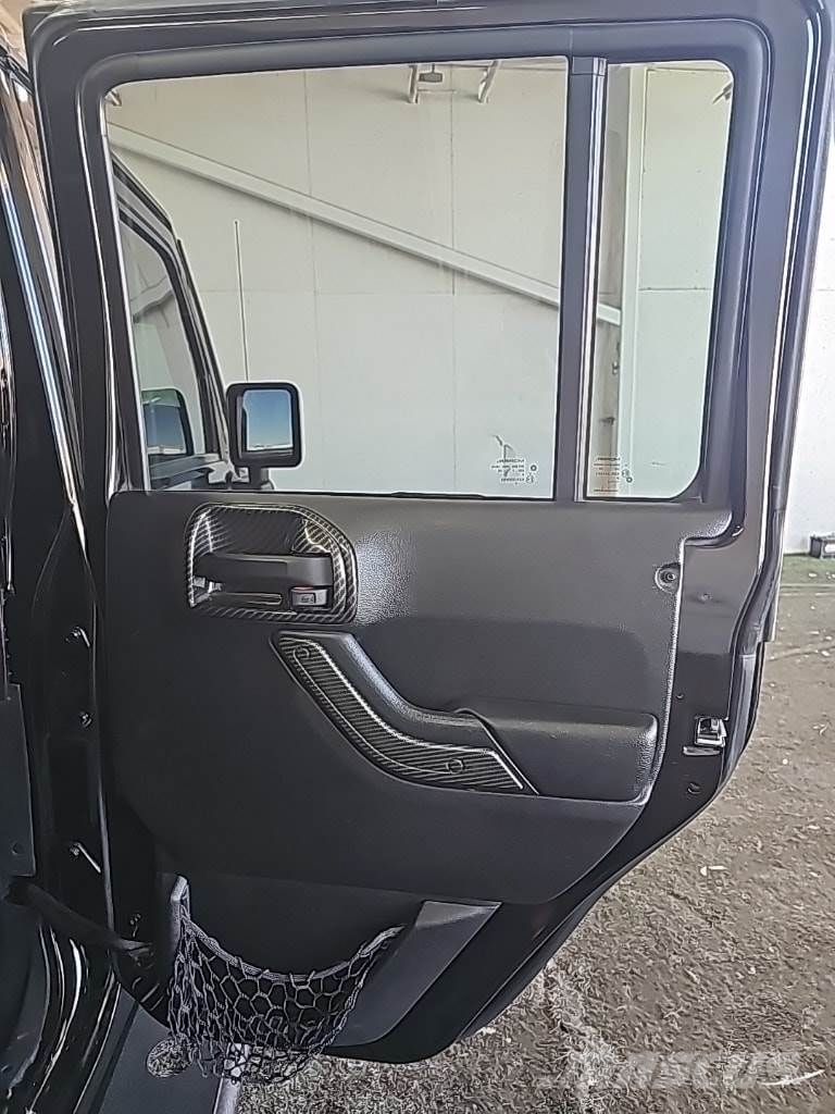 Jeep Wrangler JK Unlimited Otomobiller