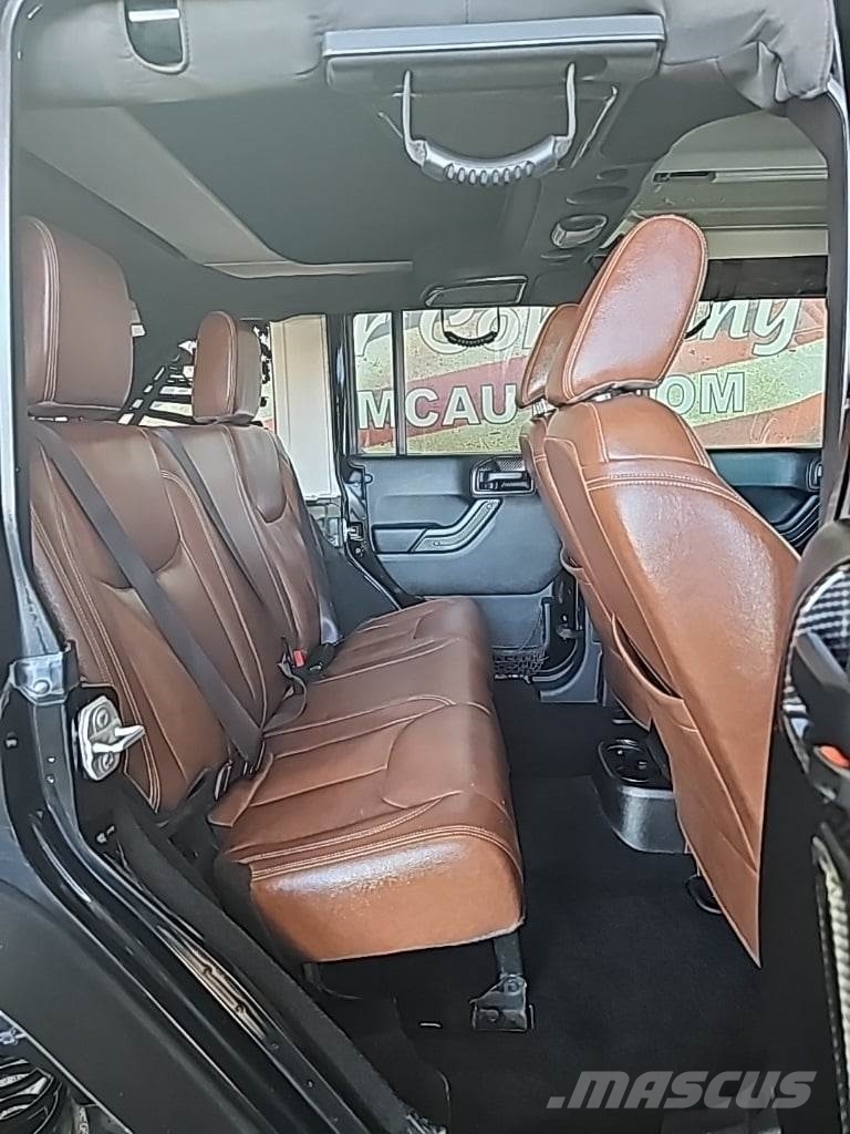 Jeep Wrangler JK Unlimited Otomobiller