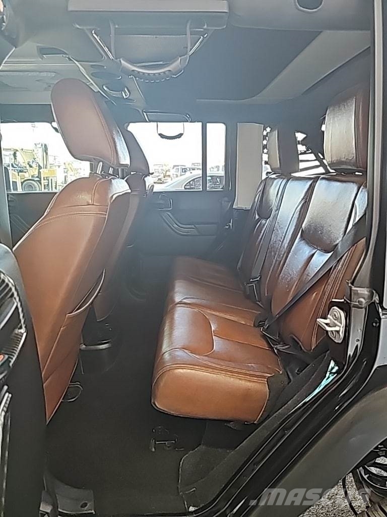 Jeep Wrangler JK Unlimited Otomobiller