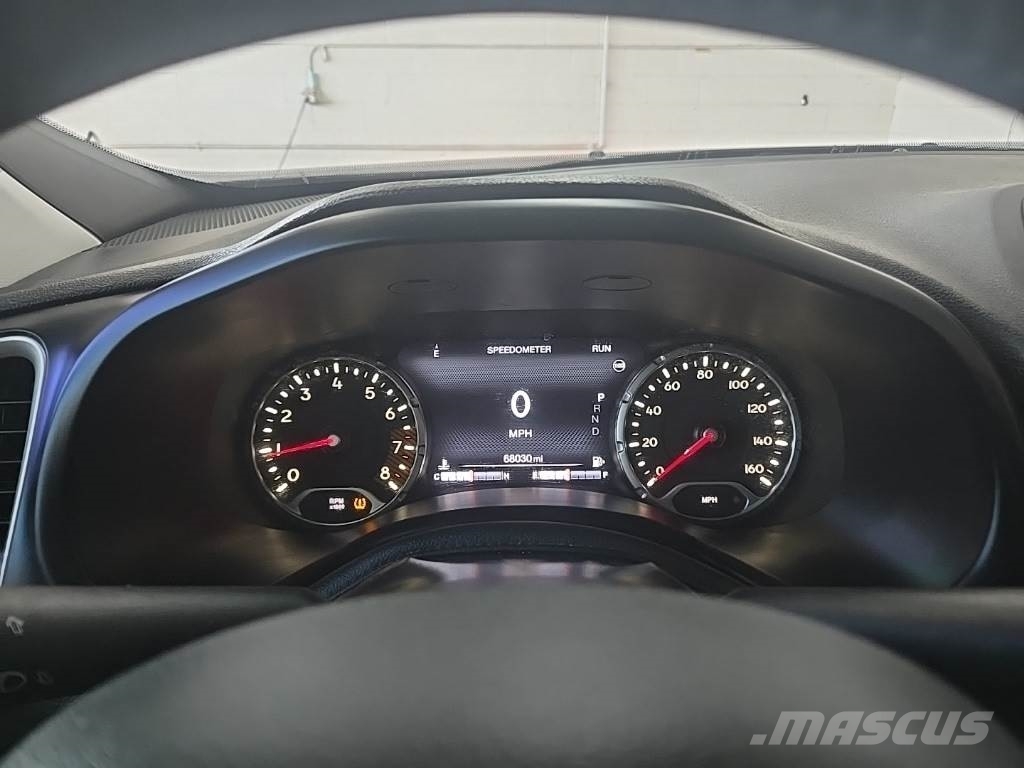 Jeep Renegade Otomobiller
