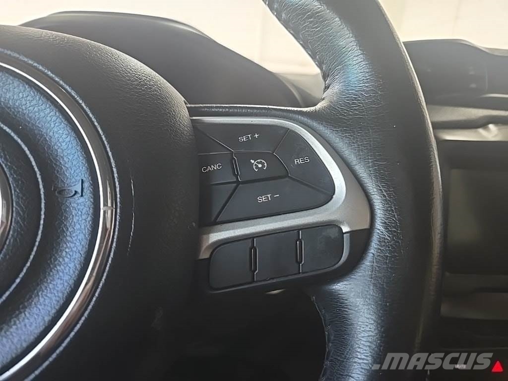 Jeep Renegade Otomobiller