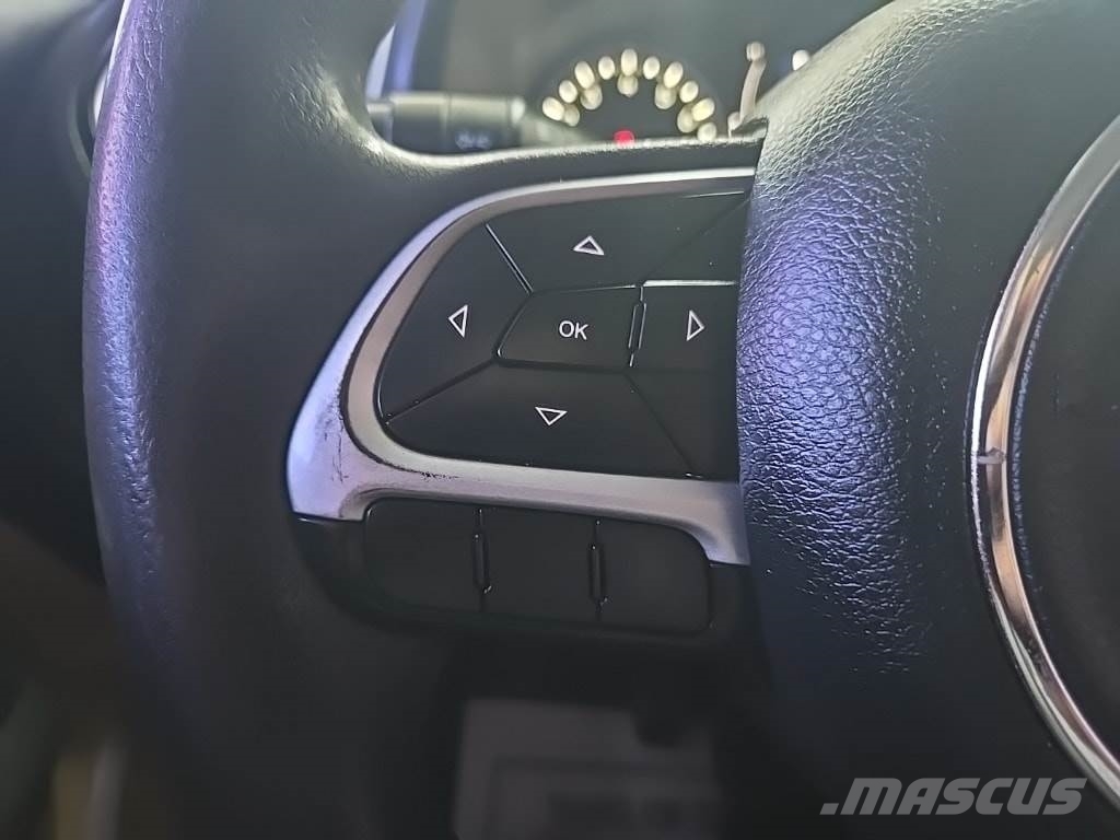 Jeep Renegade سيارات