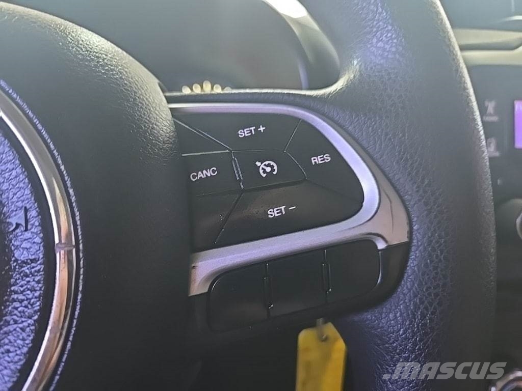 Jeep Renegade سيارات