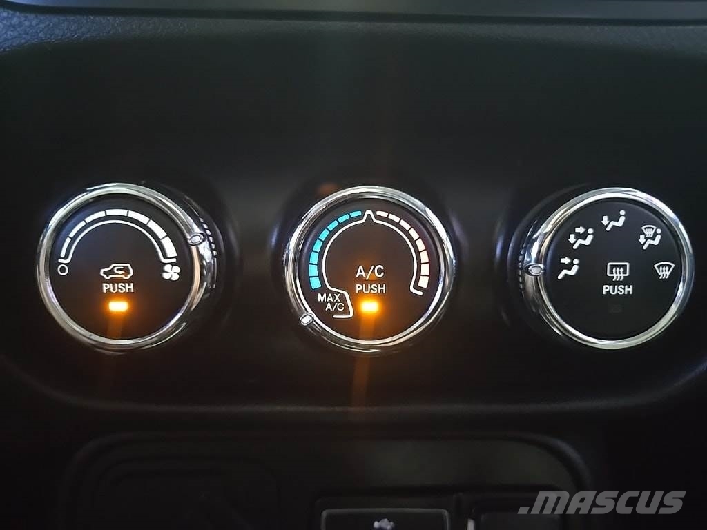 Jeep Renegade سيارات