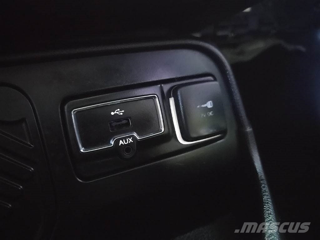 Jeep Renegade سيارات