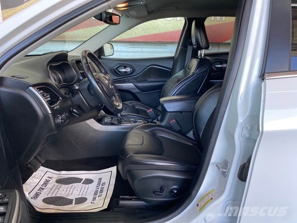 Jeep Cherokee Voiture