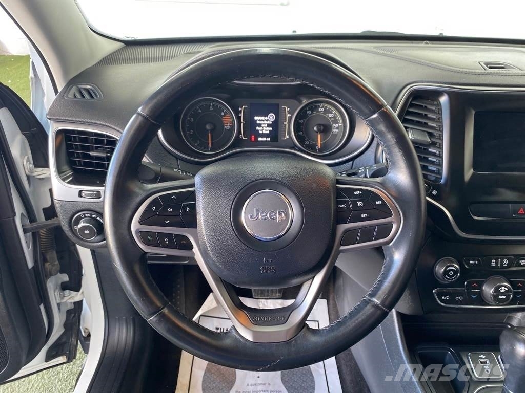 Jeep Cherokee Voiture
