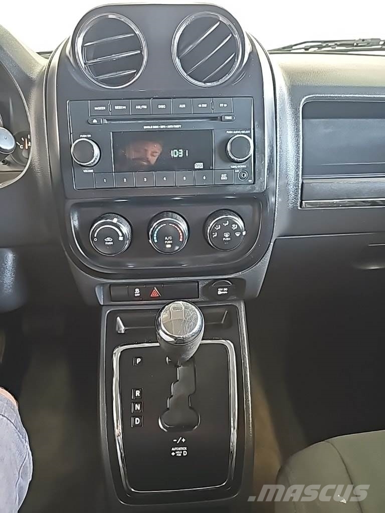 Jeep Patriot 自動車
