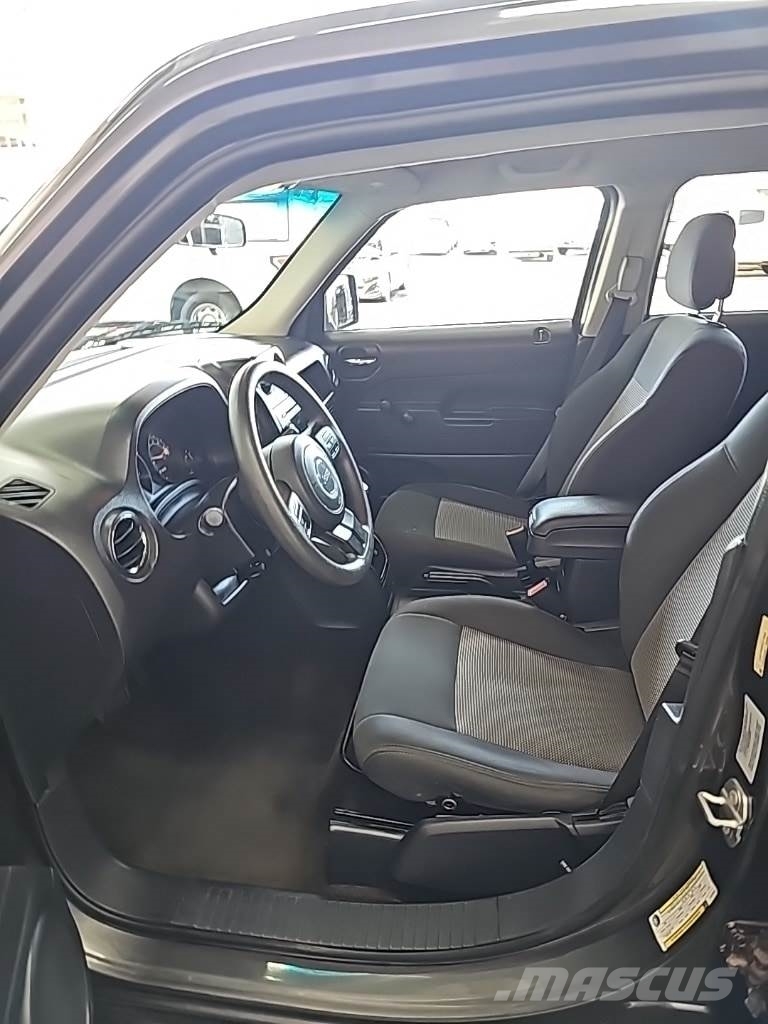 Jeep Patriot 自動車