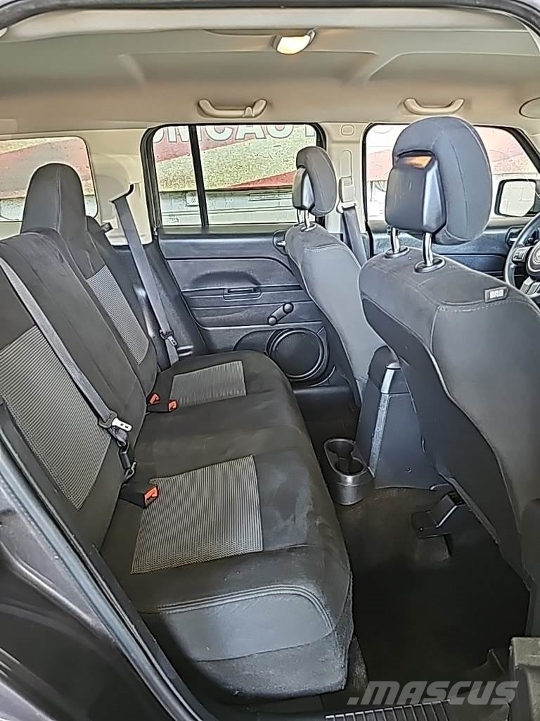 Jeep Patriot 自動車