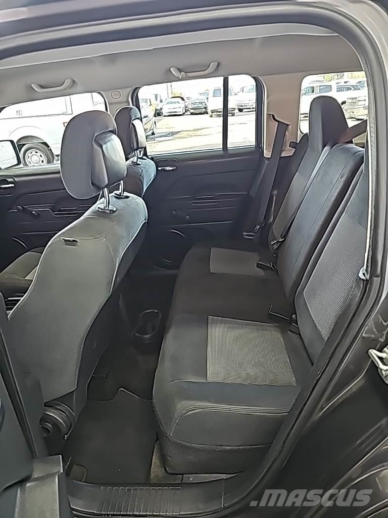 Jeep Patriot 自動車