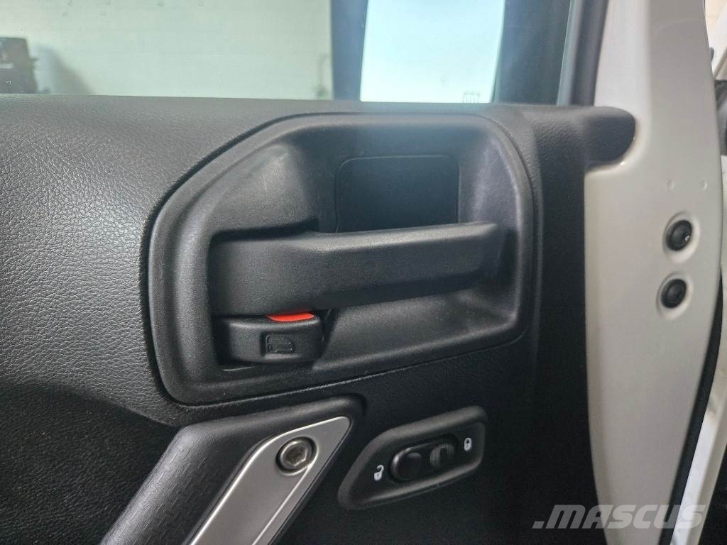 Jeep Wrangler Unlimited Otomobiller