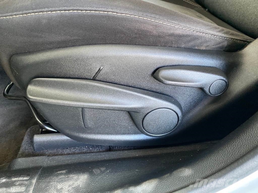 Jeep Cherokee Otomobiller
