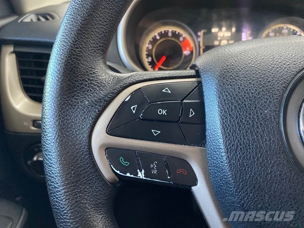 Jeep Cherokee Otomobiller